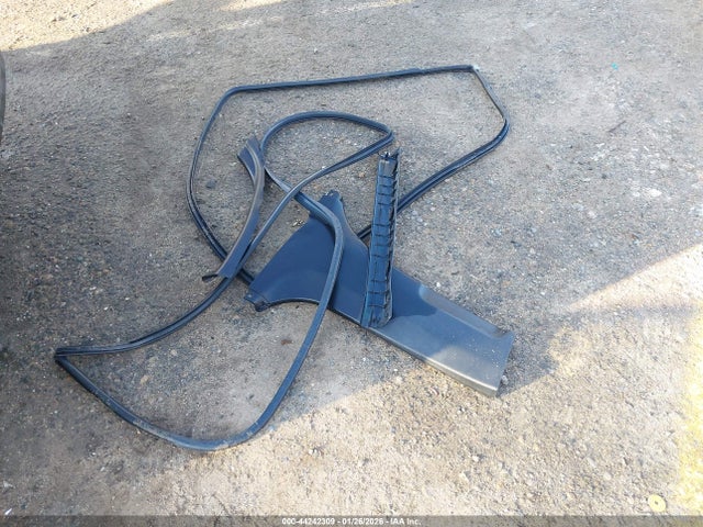 4T1BF1FK4FU904727 Toyota CAMRY SE