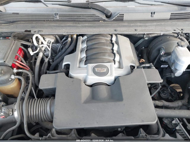 44242321 :رقم المزاد ، 1GYS3CKJ5KR316624 vin ، 2019 Cadillac Escalade Premium Luxury مزاد بيع