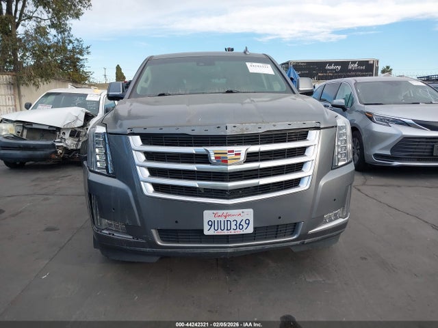 44242321 :رقم المزاد ، 1GYS3CKJ5KR316624 vin ، 2019 Cadillac Escalade Premium Luxury مزاد بيع