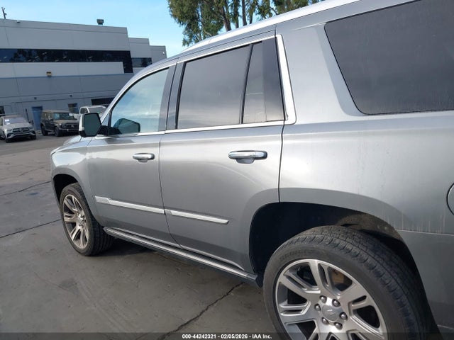 44242321 :رقم المزاد ، 1GYS3CKJ5KR316624 vin ، 2019 Cadillac Escalade Premium Luxury مزاد بيع