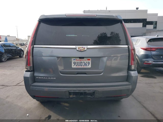 44242321 :رقم المزاد ، 1GYS3CKJ5KR316624 vin ، 2019 Cadillac Escalade Premium Luxury مزاد بيع