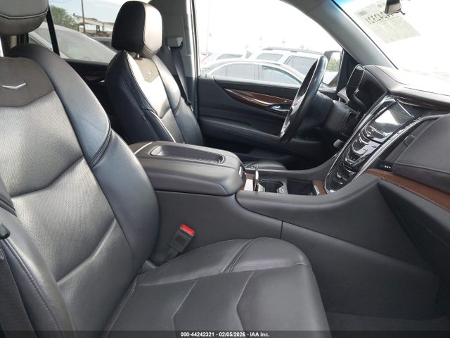 44242321 :رقم المزاد ، 1GYS3CKJ5KR316624 vin ، 2019 Cadillac Escalade Premium Luxury مزاد بيع
