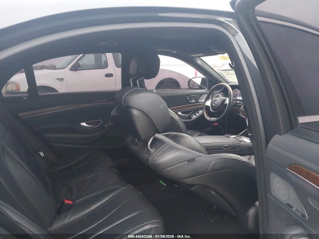 WDDUG8CB8FA203235 Mercedes-Benz S 550
