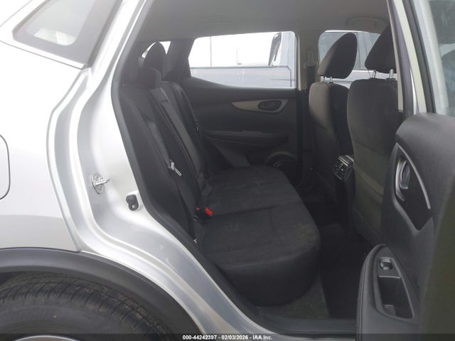 44242397 :رقم المزاد ، JN1BJ1CP6KW520503 vin ، 2019 Nissan Rogue Sport S مزاد بيع