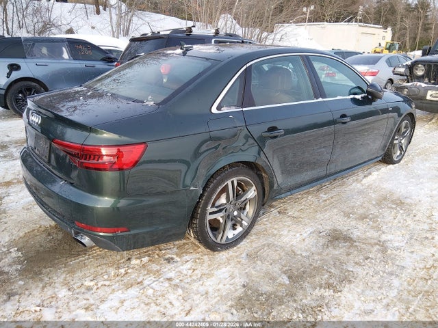 2017 AUDI A4 WAUENAF43HN014428 Photo 3