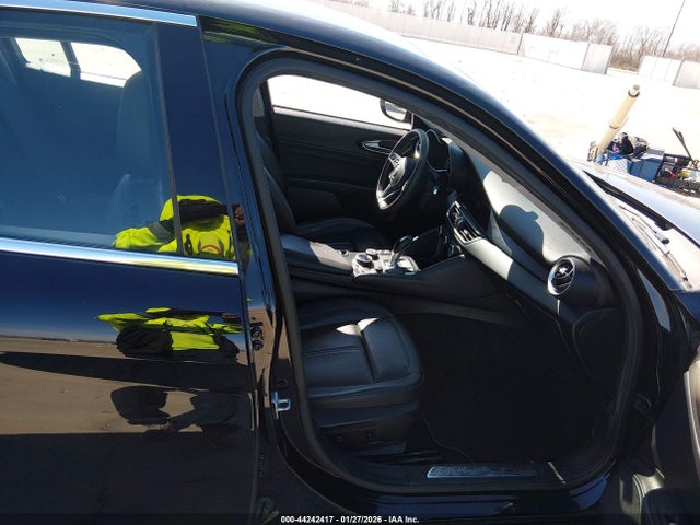 2017 ALFA ROMEO GIULIA ZARFAEBN0H7536484 Photo 4