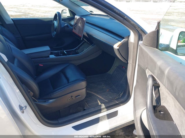 2021 TESLA MODEL Y 5YJYGDED7MF107510 Photo 4
