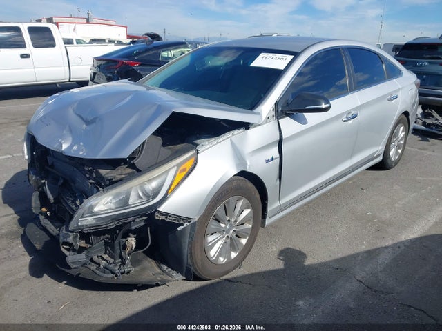 Hyundai Sonata Hybrid Se 2017 KMHE24L13HA046001 Image 2