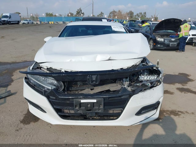 1HGCV1F3XJA007735 Honda Accord Sport