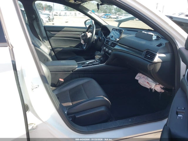 1HGCV1F3XJA007735 Honda Accord Sport