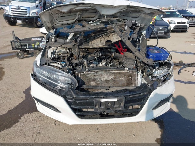 1HGCV1F3XJA007735 Honda Accord Sport