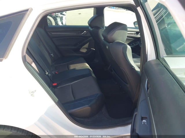1HGCV1F3XJA007735 Honda Accord Sport