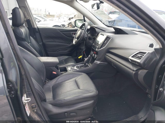 Subaru Forester Touring 2019 JF2SKAWC1KH504542 Image 5