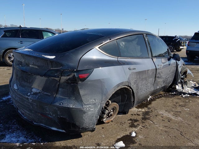 2020 TESLA MODEL Y 5YJYGDEEXLF029313 Photo 3