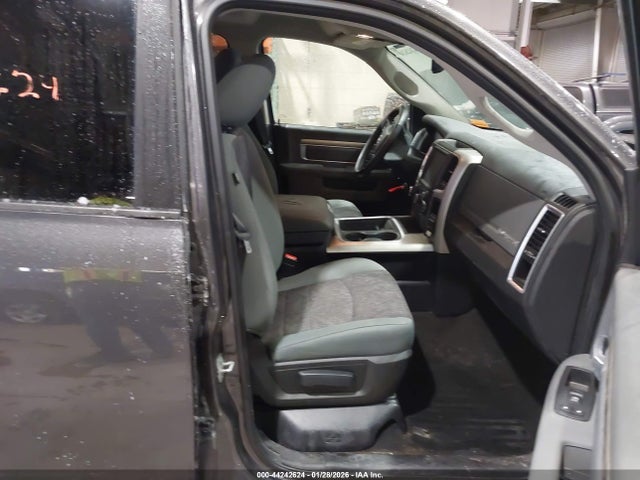 2017 RAM 1500 1C6RR7LG9HS527637 Photo 4