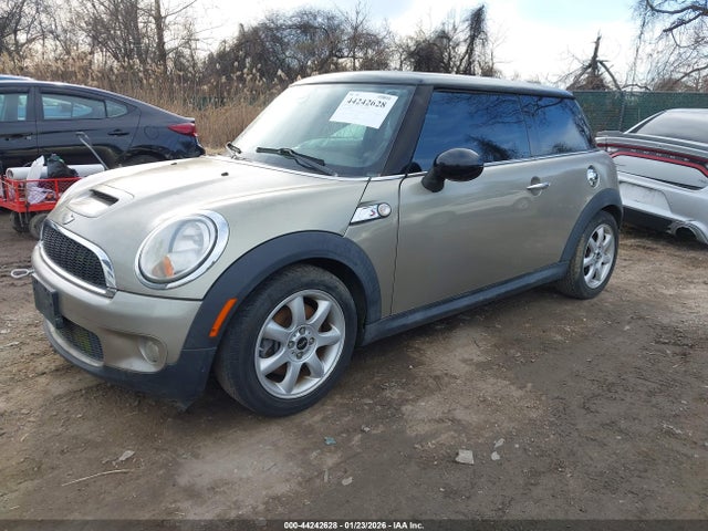 2009 MINI COOPER S WMWMF73539TT97311 Photo 1