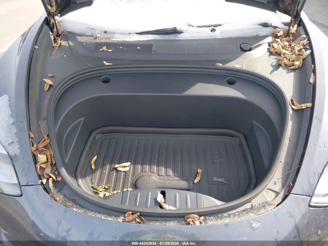 44242634 :رقم المزاد ، 5YJ3E1EA0MF031858 vin ، 2021 Tesla Model 3 Standard Range Plus Rear-wheel Drive مزاد بيع