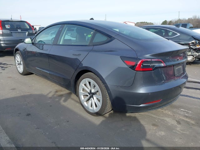 44242634 :رقم المزاد ، 5YJ3E1EA0MF031858 vin ، 2021 Tesla Model 3 Standard Range Plus Rear-wheel Drive مزاد بيع