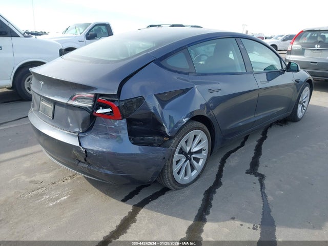 44242634 :رقم المزاد ، 5YJ3E1EA0MF031858 vin ، 2021 Tesla Model 3 Standard Range Plus Rear-wheel Drive مزاد بيع