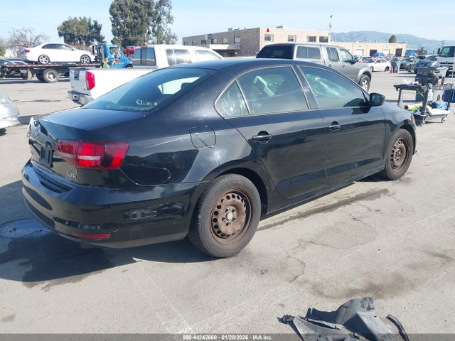 3VW267AJ2GM270567 Volkswagen Jetta 1.4t S