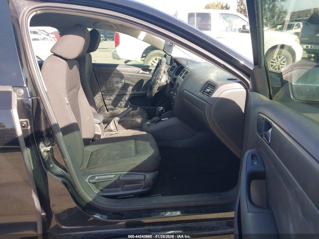 3VW267AJ2GM270567 Volkswagen Jetta 1.4t S