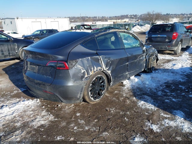 2023 TESLA MODEL Y 7SAYGDEE1PF826977 Photo 3