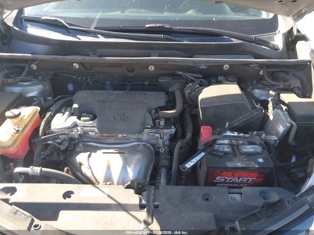 2T3ZFREVXHW388683 Toyota RAV4 LE