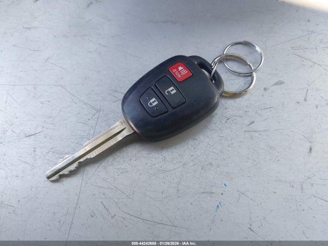2T3ZFREVXHW388683 Toyota RAV4 LE