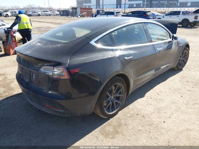 2019 TESLA MODEL 3 5YJ3E1EA2KF399293 Photo 3