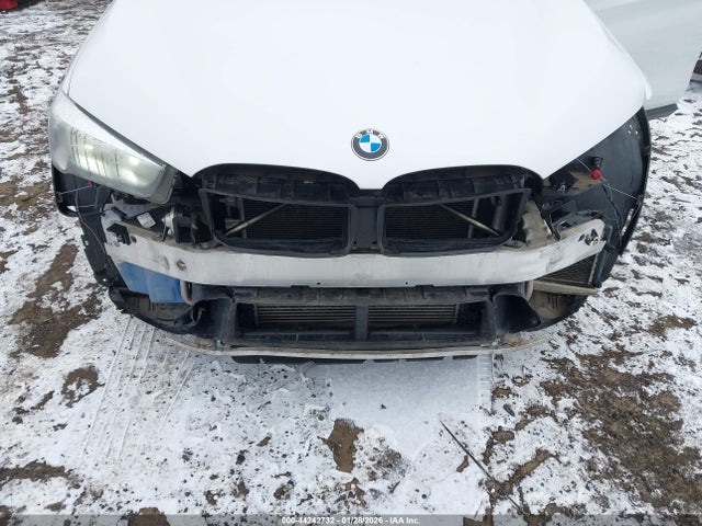 WBXHT3C3XJ5K26846 BMW X1 Xdrive28i