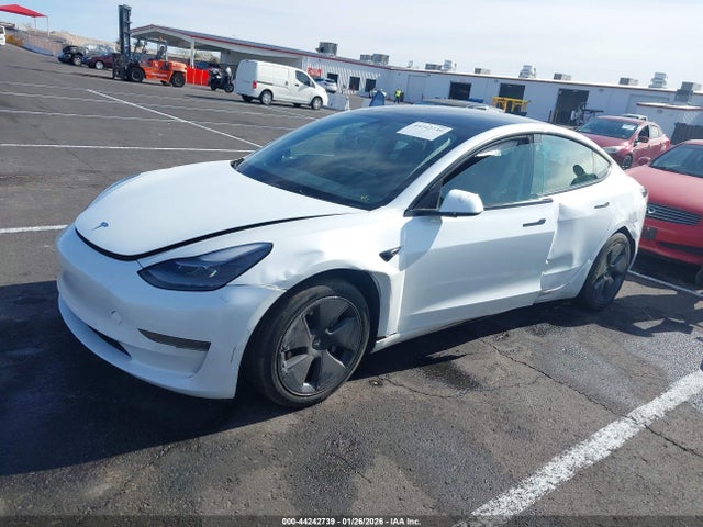 44242739 :رقم المزاد ، 5YJ3E1EA0NF310728 vin ، 2022 Tesla Model 3 Rear-wheel Drive مزاد بيع
