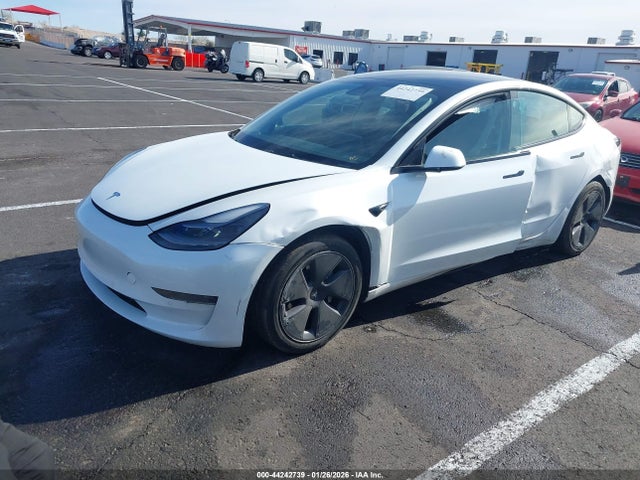 44242739 :رقم المزاد ، 5YJ3E1EA0NF310728 vin ، 2022 Tesla Model 3 Rear-wheel Drive مزاد بيع