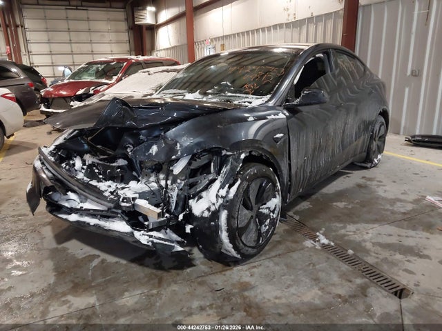 2026 TESLA MODEL Y 7SAYGDEE2TF449912 Photo 1