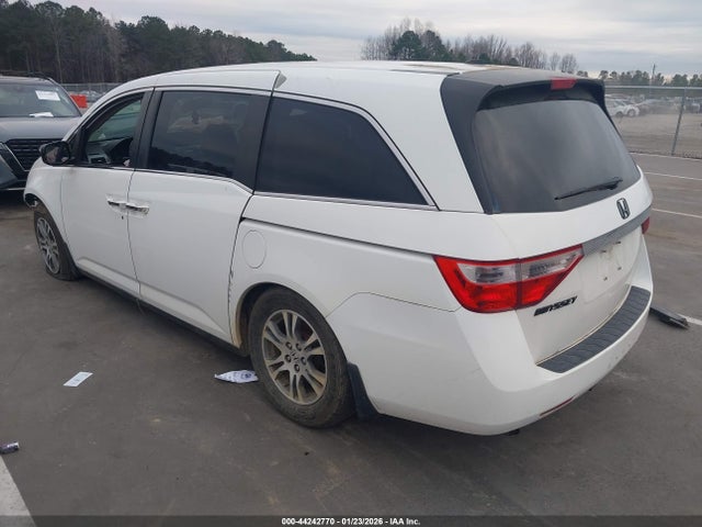 2013 HONDA ODYSSEY 5FNRL5H62DB003591 Photo 2