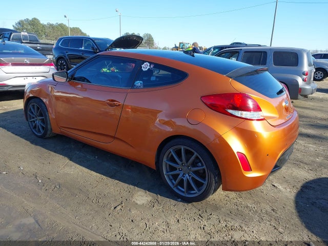 2013 HYUNDAI VELOSTER KMHTC6AD5DU137647 Photo 2