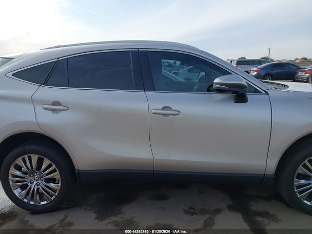 Toyota Venza Xle 2024 JTEAAAAH2RJ161657 Image 13