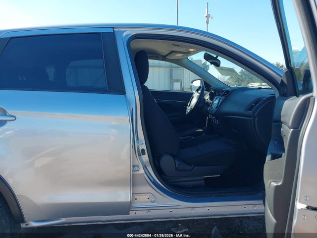 2017 MITSUBISHI OUTLANDER SPORT JA4AP3AU8HZ053839 Photo 4