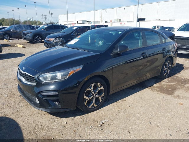 44242930 :رقم المزاد ، 3KPF24AD5LE243909 vin ، 2020 Kia Forte Lxs مزاد بيع