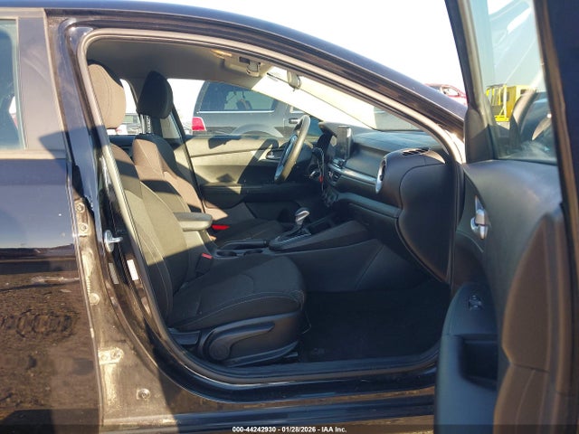 44242930 :رقم المزاد ، 3KPF24AD5LE243909 vin ، 2020 Kia Forte Lxs مزاد بيع