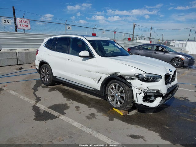 2019 BMW X3 5UXTR7C56KLE94726
