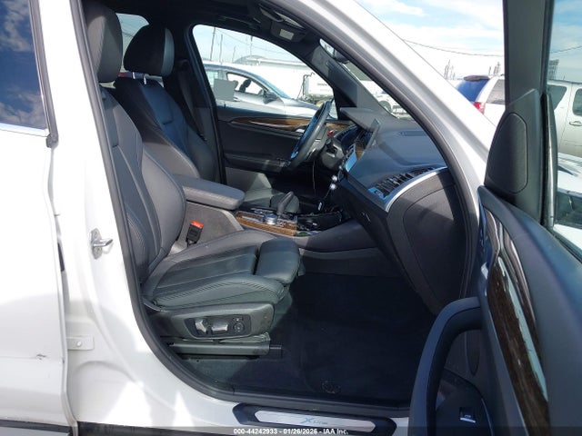 2019 BMW X3 5UXTR7C56KLE94726 Photo 4