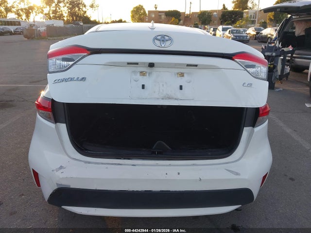5YFEPMAE4MP251165 Toyota COROLLA LE