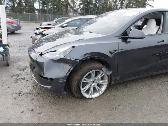 2024 TESLA MODEL Y 7SAYGDEE0RF085188 Photo 5
