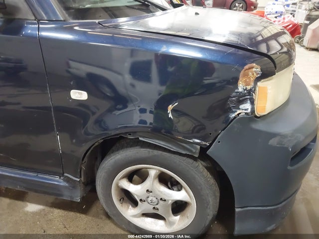 44242989 :رقم المزاد ، JTLKT324554022369 vin ، 2005 Scion Xb مزاد بيع