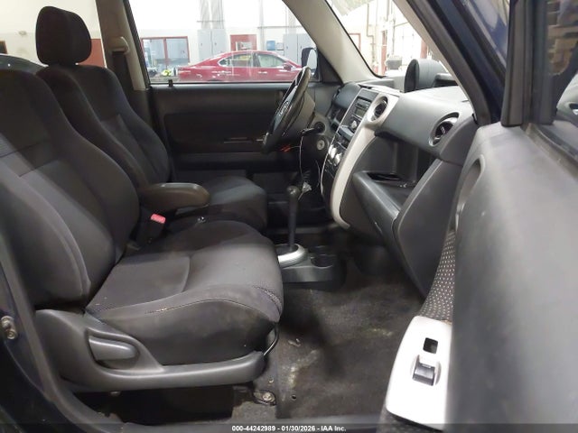 44242989 :رقم المزاد ، JTLKT324554022369 vin ، 2005 Scion Xb مزاد بيع