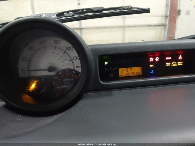 44242989 :رقم المزاد ، JTLKT324554022369 vin ، 2005 Scion Xb مزاد بيع