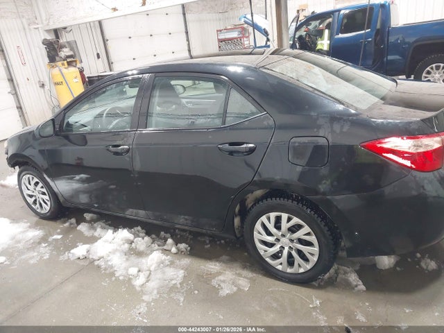 2T1BURHE9JC060755 Toyota COROLLA LE