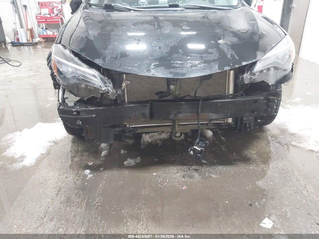 2T1BURHE9JC060755 Toyota COROLLA LE