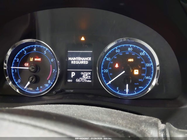 2T1BURHE9JC060755 Toyota COROLLA LE
