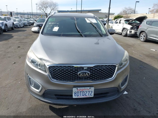 5XYPG4A3XJG423920 KIA Sorento 2.4l Lx